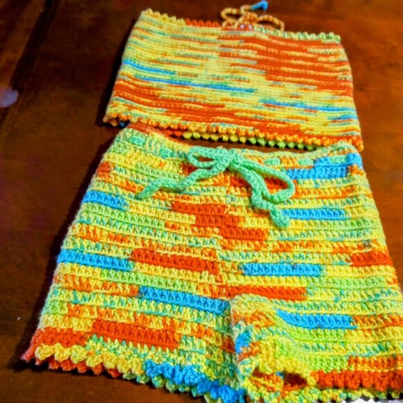 BEACH SHORTS  (MED) - Picture 2 of 5